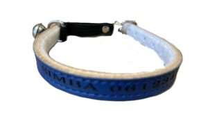 Gepersonaliseerde blauw leren kattenhalsband met bel